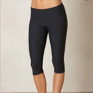 prAna Misty Knicker Capri Leggings Black Jacquard